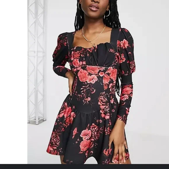 ASOS DESIGN long sleeve flippy mini dress with ruched bust in red floral print - Picture 2 of 8